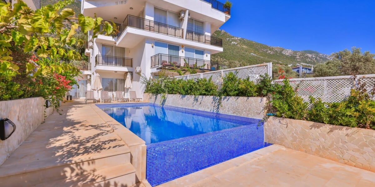 Sea View Duplex For Sale With Its Own Private Pool